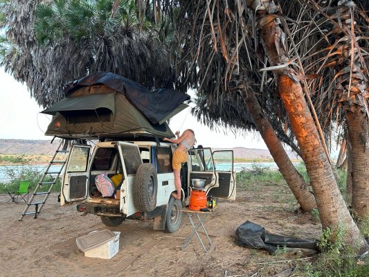car rental east africa with rooftop tents in Uganda, Kenya, Tanzania, Rwanda, Burundi and camping gear