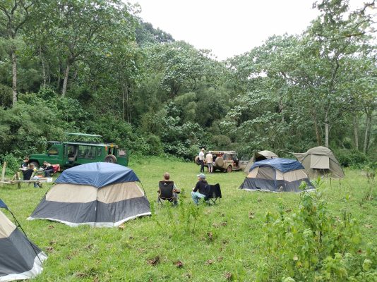 Pop Up Land cruiser with camping gear plus ground tents-car rental East Africa